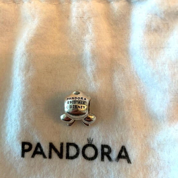 Pandora Disney Minnie portrait charm - Picture 4 of 7